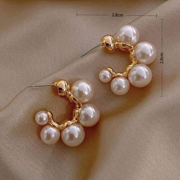 🔅🆕🔅Elegant Classic Pearl Huggie Cuff Hoops Earrings✨ - Picture 8 of 13